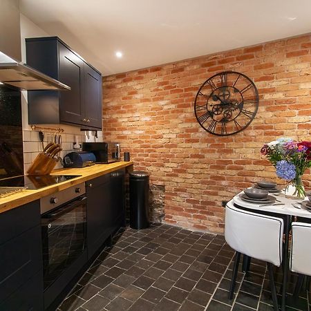 Stunning Ashbourne Town Centre Cottage Near Alton Towers Peak District Derbyshire Esterno foto