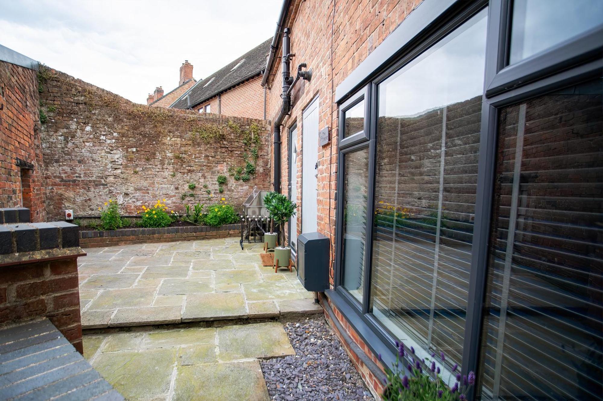 Stunning Ashbourne Town Centre Cottage Near Alton Towers Peak District Derbyshire Esterno foto